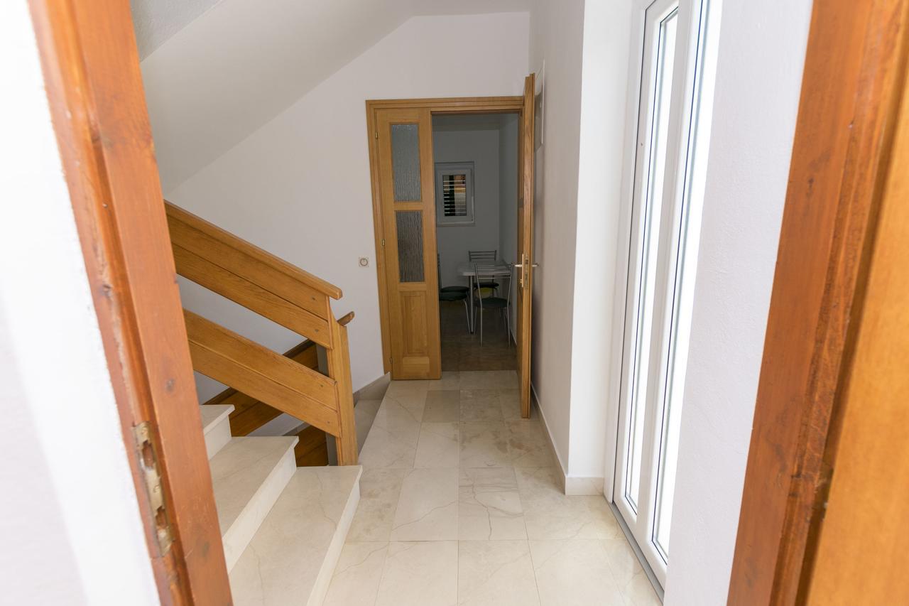 Apartments Jere Stipe Примоштен Экстерьер фото