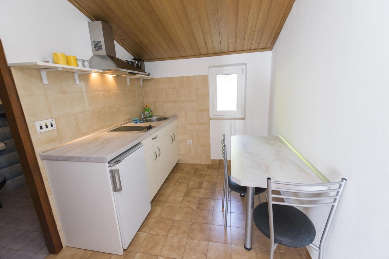 Apartments Jere Stipe Примоштен Экстерьер фото
